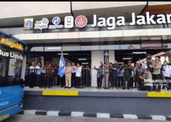 Gubernur Pramono Resmikam Halte Transjakarta Jaga Jakarta