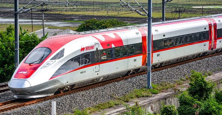 Mahfud MD Ungkap Ada Dugaan Markup Proyek Kereta Cepat Whoosh